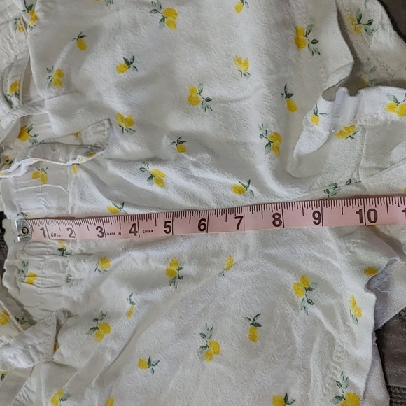 April Kiss linen blend shorts size small lemons - Picture 9 of 10
